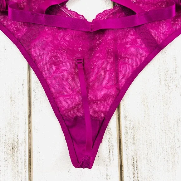 Victoria’s Secret Lace Strappy Bondage Teddy Bodysuit Lingerie Medium - Picture 9 of 12